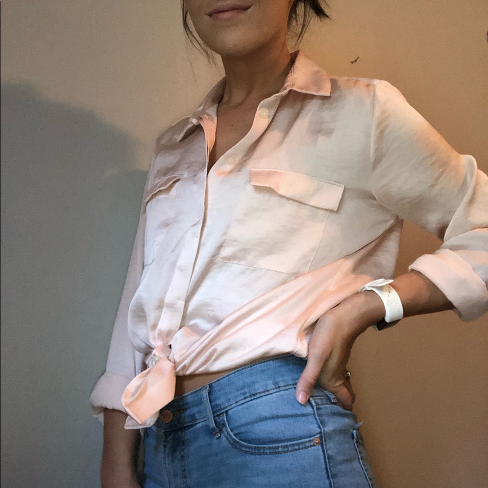 MEDIUM LOFT Flowy Blouse With Double Pockets